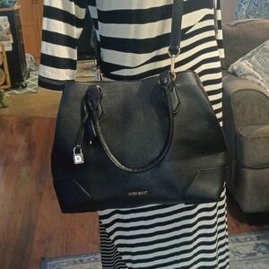 New Nine West Black Structured Leather Tote ? Without The Tag
